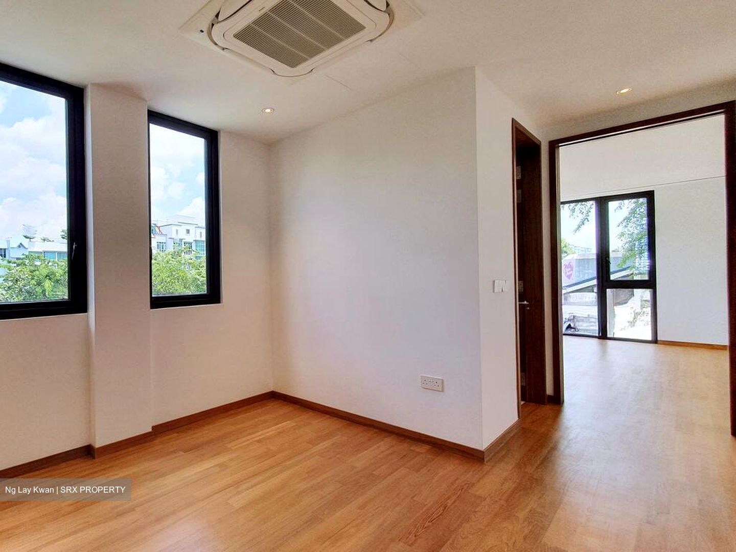 Kovan Road (D19), Detached #513577261